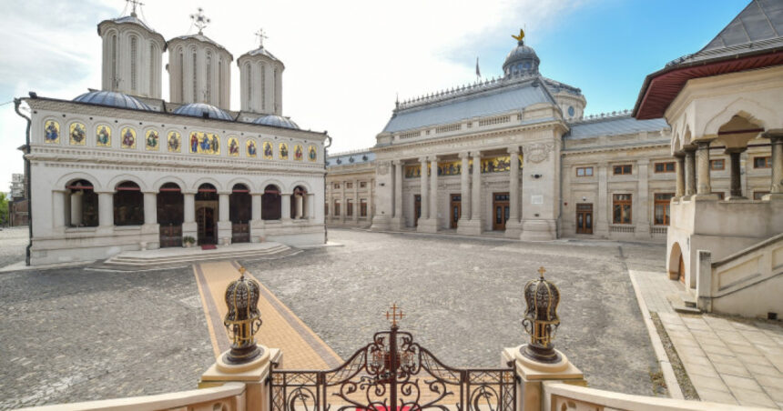 Patriarhia solicită preoților să permită adăpostirea oamenilor în parohii și mănăstiri pentru protecția împotriva caniculei și să ofere sprijin. 1 patriarhia le cere preotilor sa le permita oamenilor sa se adaposteasca de canicula in parohii si manastiri si sa ofere sprijin 686cb02b7ec65