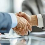 Piața locală de fuziuni și achiziții înregistrează o creștere de 6% în primul trimestru, cu o valoare cumulată ce depășește 2,7 miliarde euro. 2 piata locala de fuziuni si achizitii creste cu 6 in primul trimestru valoarea cumulata depaseste 27 miliarde euro 6867b202d25ba
