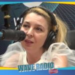 Poeta Amelia Stănescu, despre „Singurătăți de împrumut”, la WAVE RADIO 3 poeta amelia stanescu despre singuratati de imprumut la wave radio video 6876d9be49b0e