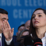 pot a anuntat ca voteaza motiunea de cenzura initiata de aur din respect pentru cetateni 686e2f6171bb7