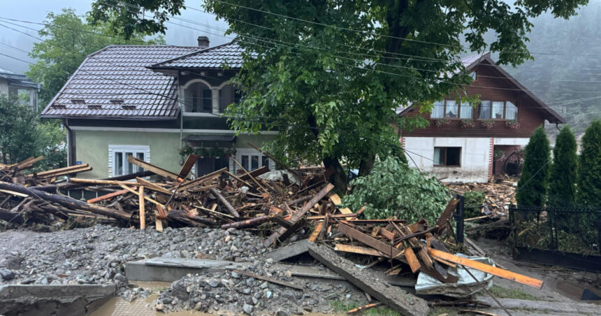 Prefectul judeţului Suceava solicită ONG-urilor să nu mai adune alimente şi apă pentru sinistraţi: „Avem nevoie de bani” 1 prefectul judetului suceava cere ong urilor sa nu mai colecteze alimente si apa pentru sinistrati avem nevoie de bani 688b8f4b3f29d