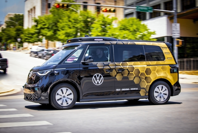 prima tara din europa care a autorizat robotaxi uri se loveste de neincrederea populatiei 686cfba9638d1