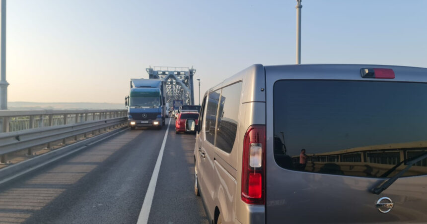 restrictii de circulatie pe podul prieteniei din cauza caniculei masuri pentru protejarea carosabilului si siguranta rutiera 68679ee80c7c3