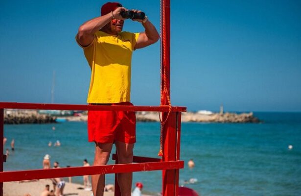 salvamarii din eforie nord mesaj pentru turisti atentie am arborat steagul galben 687f9acf50740