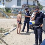 scandal pe plaja in eforie un turist a fost amendat dupa ce s a luat la harta cu salvamarii 6887679a9780f