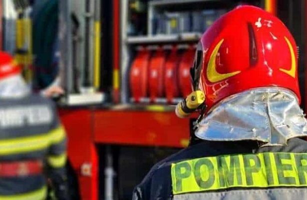 scurtcircuit la un transformator electric urmat de un incendiu de vegetatie uscata in constanta 687ce33f348e5