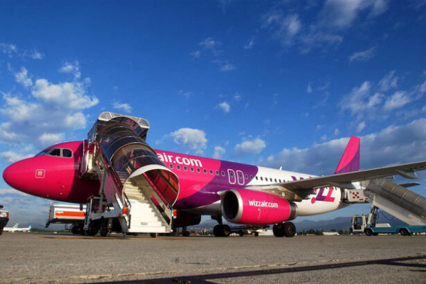 spania include si wizz air in ancheta privind taxele companiilor aeriene low cost pentru bagajele de mana mai mari 6867a4244564e