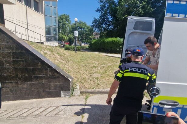 studentul de la ovidius acuzat ca si ar fi incendiat profesorul condamnat vezi aici ce pedeapsa a primit si care sunt daunele stabilite de judecatori 68839d686f2f1