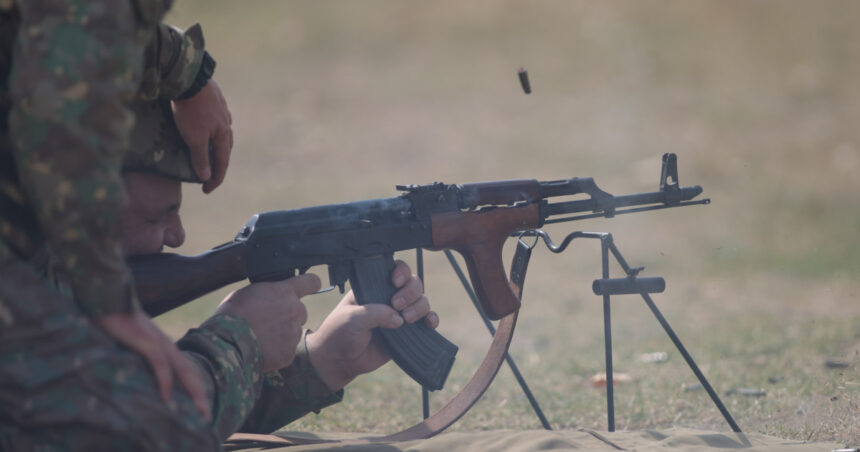 tehnologii invechite calitate slaba armata romana renunta la kalasnikov si anunta un program de inzestrare cu arme de tip nato 6870cee0e7f29