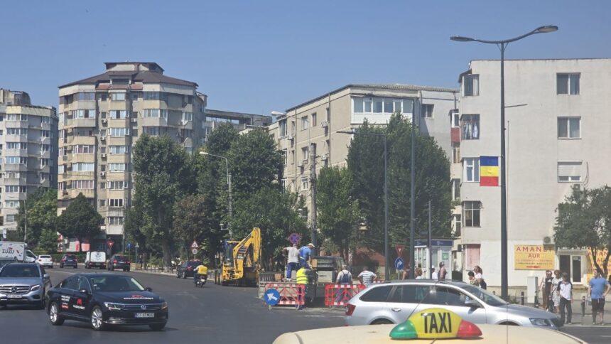 trafic blocat in intersectia city park mall constanta doua benzi inchise din cauza unor lucrari la carosabil 686cd172145f5