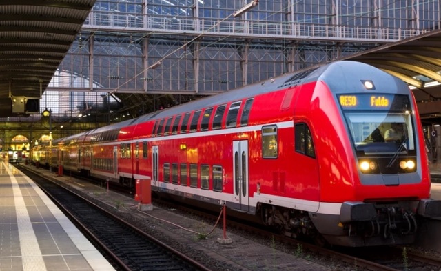 Tren cu 100 de pasageri a deraiat în Germania 1 tren cu 100 de pasageri a deraiat in germania video 68867893b8ab2