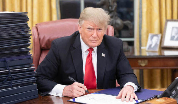 trump a semnat legea privind criptomonedele stablecoin marcand un pas major spre adoptarea acestora in economia reala 687b982ed53dc