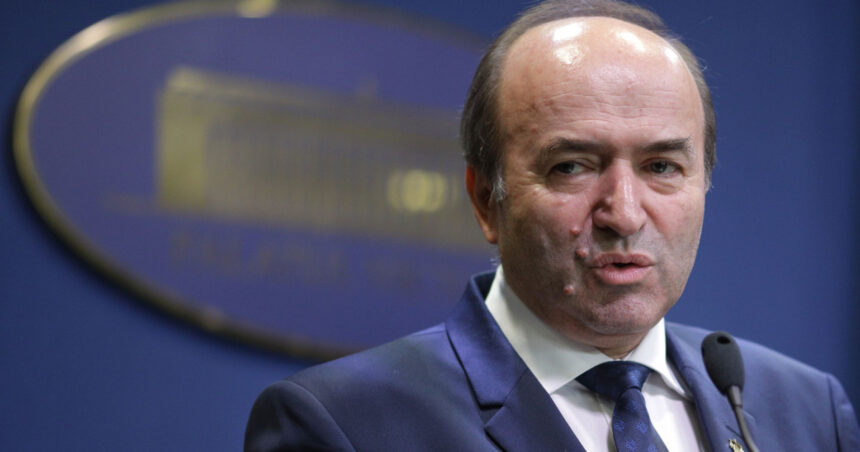 Tudorel Toader susține că principiile enunțate de Bolojan pentru pensionarea magistraților ar putea fi conforme cu constituția 1 tudorel toader crede ca principiile enumerate de bolojan pentru pensionarea magistratilor ar putea trece testul constitutionalitatii 6888a865940a3