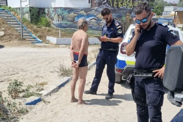 turist din bucuresti incatusat de politisti pe o plaja din eforie a ignorat steagul rosu arborat de salvamari 6887b50c32295