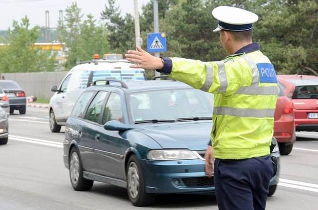 ULTIMA ORĂ Amenda pentru lipsa rovinietei la autoturisme crește semnificativ, iar rovinieta se dublează aproape. 1 ultima ora creste puternic amenda pentru lipsa rovinietei la autoturisme creste si rovinieta de aproape doua ori 6866643fb5fba