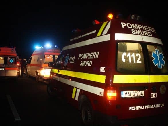 Un autoturism s-a răsturnat între Pecineaga și Dulcești, iar doi bărbați au fost transportați la spital. 1 un autoturism s a rasturnat intre pecineaga si dulcesti doi barbati au ajuns la spital 686f827929f87