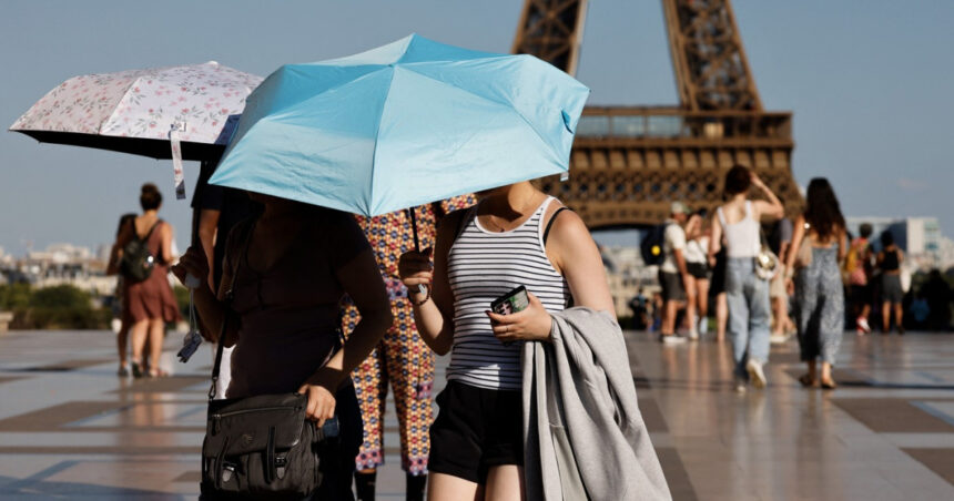 Valul de caniculă atinge cote maxime în Franţa. Cod roșu la Paris. Uşoară ameliorare în Portugalia şi Spania. 1 valul de canicula la cote maxime in franta cod rosu la paris usoara ameliorare in portugalia si spania 6863873f755d8