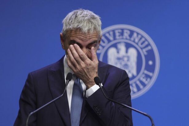 vicepremierul demisionar dragos anastasiu a spus ca a dat e280b3spaga de supravietuiree280b3 pentru a nu i se bloca o rambursare tva de milioane de lei judecatorii l au contrazis 68884c40b4389