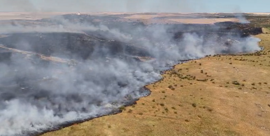 Primarul comunei Grădina, după izbucnirea unui incendiu în Rezervația Naturală Cheile Dobrogei: Focul ar putea să se extindă spre sat! NU este de glumă! 1 video alerta primarul comunei gradina dupa izbucnirea unui incendiu in rezervatia naturala cheile dobrogei focul e posibil sa se extinda spre sat nu este de gluma 6873f9125d968