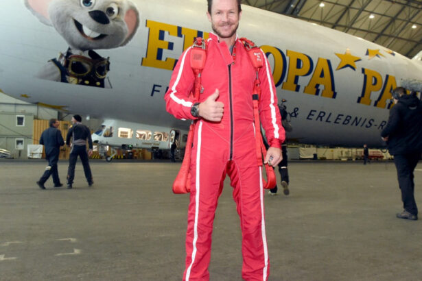 video anchetatorii nu exclud nicio ipoteza in cazul mortii lui felix baumgartner prabusit cu parapanta in italia variantele luate in calcul 687a3007d4bd8