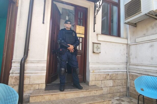 video detalii socante din dosarul gruparii infractionale formata din notari si executori judecatoresti tinuti flamanzi bolnavi si izolati asa erau exploatati batranii vulnerabili din con 686e8fbd65841