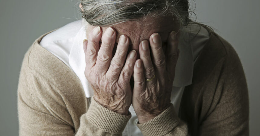 Fenomenul care ia amploare în spitalele din România: bătrâni abandonați de propriii copii. Mamă: „Ce să mai fie în sufletul meu?!” 1 video fenomenul care ia amploare in spitalele din romania batrani abandonati de propriii copii mama ce sa mai fie in sufletul meu 6875d59444b5f