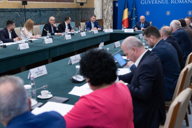 video ilie bolojan a discutat din nou cu alesii locali despre reforma administratiei ce le a transmis functionarilor din primarii 687e4fec1cb3e