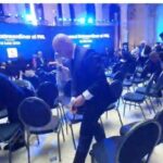 video ilie bolojan a facut curat in sala de la parlament unde a avut loc congresul pnl inainte de anuntarea votului 6872615dc4554