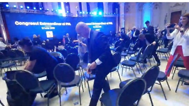 video ilie bolojan a facut curat in sala de la parlament unde a avut loc congresul pnl inainte de anuntarea votului 6872615dc4554