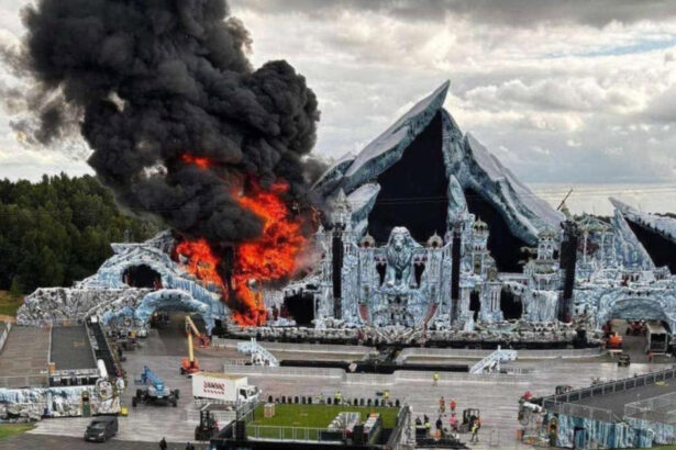 video incendiu urias la scena principala a festivalului tomorrowland din belgia cu doua zile inainte de deschidere 6877f2fba7ef4
