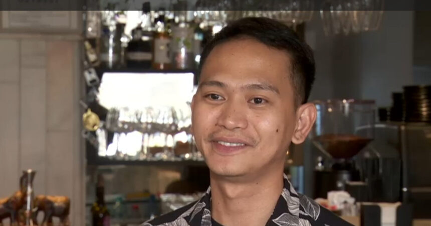 „Mica Asie” din România. Povestea filipinezului care a făcut din țara noastră cămin. 1 video mica asie din romania povestea filipinezului pentru care tara noastra a devenit acasa 687a0ce00f8ed