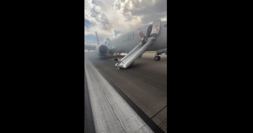 Nou incident aviatic: Pasagerii unui avion au fost evacuați pe tobogan după ce aeronava a luat foc. 1 video nou incident aviatic pasagerii unui avion au fost evacuati pe tobogan dupa ce aeronava a luat foc 68860682d4294