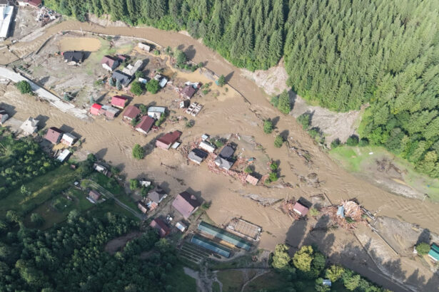 video premierul ilie bolojan da asigurari ca oamenii afectati de inundatiile din neamt si suceava vor primi sprijin financiar 68889ef927b9c
