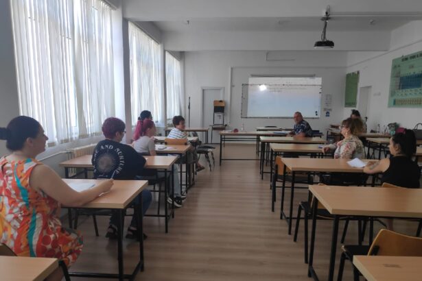 viitorii asistenti manageri de la liceul virgil madgearu din constanta evaluati la examenul national 686f5f4f09aaa