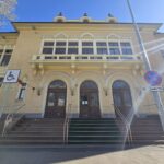 A solicitat ordin de protecție împotriva vecinului care l-a amenințat cu distrugerea cutiei poștale și tăierea cablului de Internet. 2 a cerut ordin de protectie impotriva vecinului sau care l a amenintat ca ii distruge cutia postala si ii taie cablul de internet 68b22b230836d