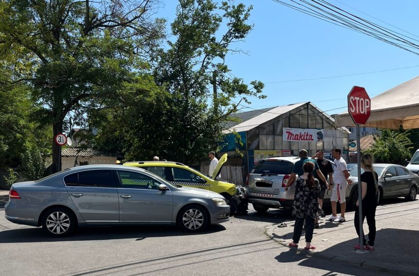 Accident pe șoseaua Mangaliei din Constanța: coliziune între două autoturisme 1 accident pe soseaua mangaliei din constanta doua autoturisme s au ciocnit 68b197b2527ee