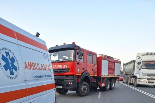 accident teribil sub podul de cale ferata de la iesire din lumina spre navodari pieton cu piciorul amputat de un tir 688c800a37317