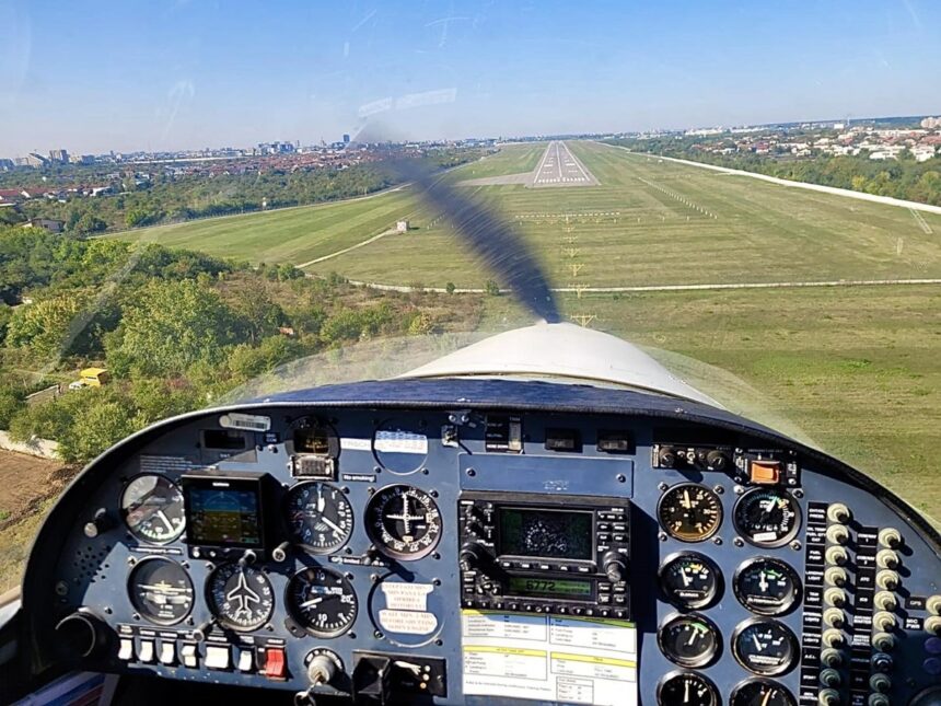 Alertă pe Aeroportul Tuzla! Pompierii și ambulanța au fost trimisi pentru urgențe grave 1 alerta aviatica pe aeroportul tuzla au fost trimisi pompierii si ambulanta pentru urgente grave 68a5c13068058