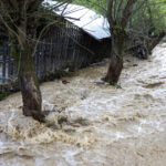 alerta de inundatii cod galben de viituri in 11 zone pana luni la pranz harta 688f4101560de