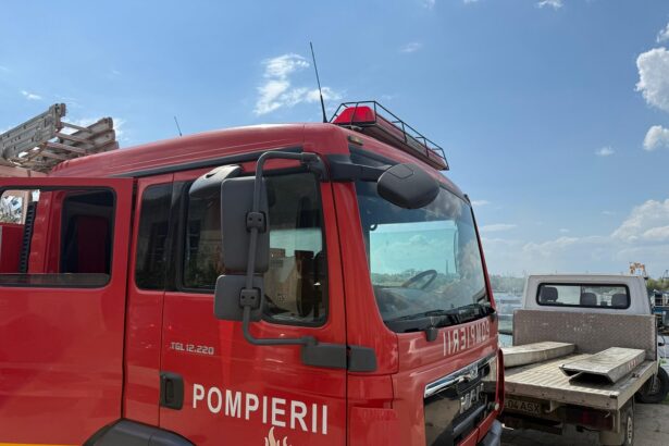 alerta in medgidia arde vegetatia uscata langa scoala nr 2 68a1b41a5f168