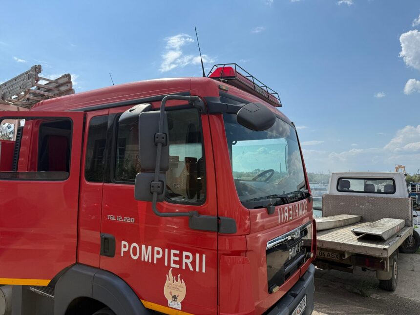 alerta in medgidia arde vegetatia uscata langa scoala nr 2 68a1b41a5f168