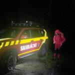 alerta in muntii rodnei 11 turisti dintre care sapte copii s au ratacit pe traseu salvamontistii intervin in conditii dificile 68a0f4aa78deb