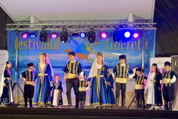 ansamblurile udttmr qarasu si qaytarma au stralucit pe scena festivalului tineretii de la mangalia 68b411525842b