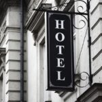Anunțuri înșelătoare pe Booking și ghiduri de călătorie false: Impactul inteligenței artificiale asupra escrocheriilor în turism 2 anunturi inselatoare pe booking ghiduri de calatorie false cum stimuleaza inteligenta artificiala escrocheriile in turism 68924498b0b55