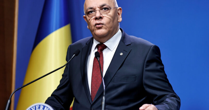 Arafat, despre efectele inundațiilor: Lacul Bicaz din Neamț are o acumulare semnificativă de bușteni și animale moarte. 1 arafat despre efectele inundatiilor in lacul bicaz din neamt exista o acumulare foarte mare de busteni si animale moarte 688cba224ffbc