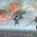 arde vegetatia uscata din garliciu pompierii intervin pentru stingerea lui chiar in aceste momente 6899f54c3fd66