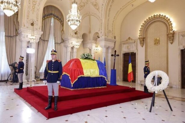 astazi zi de doliu national fostul presedinte ion iliescu va fi inmormantat la cimitirul militar ghencea 3 doar in prezenta familiei si a prietenilor apropiati 68941b90244a7
