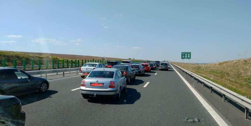 Atenție, șoferi! Aglomerație pe Autostrada Soarelui spre litoral 1 atentie soferi aglomeratie pe autostrada soarelui catre litoral 6896d73d9ccaf