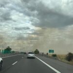 autostrada a2 blocata un incendiu de vegetatie a oprit circulatia pe ambele benzi ale sensului de mers catre bucuresti 689468faa47e6