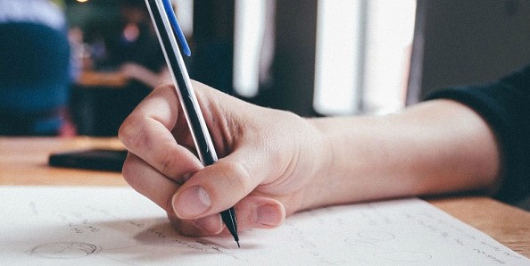 bacalaureat joi si vineri continua cu proba de evaluare a competentelor lingvistice intr o limba de circulatie internationala 68943e9880419